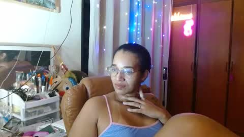 Queen Bon Vivantt online show from 2, 3, 2025