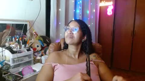 Queen Bon Vivantt online show from 3, 3, 2025