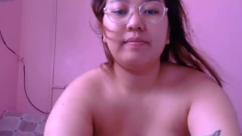 Snapshot of boobsiemarie chatting on 22, 6, 2026 MommyMarie-Singlemom of 2. online show from 22, 6, 2026
