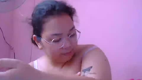 Snapshot of boobsiemarie chatting on 21, 7, 2026 MommyMarie-Singlemom of 2. online show from 21, 7, 2026