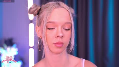 Alina online show from 10, 4, 2026