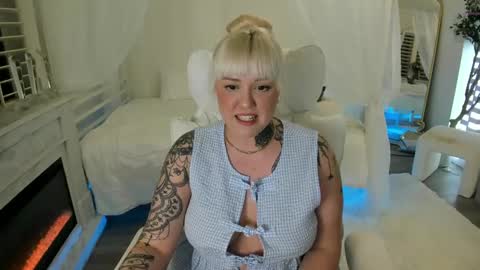 Miley online show from 23, 2, 2025