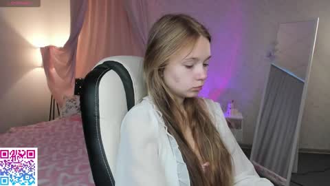 Milena online show from 27, 9, 2025