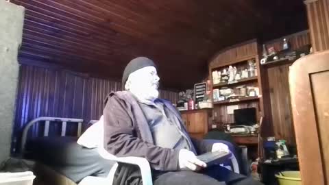 Booshwa online show from 13, 1, 2025