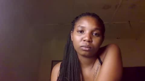 Snapshot of bootie_caramel chatting on 7, 11, 2025 bootie_caramel online show from 7, 11, 2025