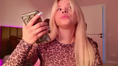 Hallie online show from 29, 7, 2026