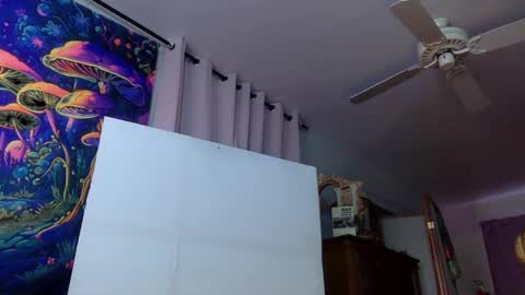 Bottomboo7 online show from 5, 1, 2025