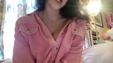 Bouncy Queen Majesty online show from 1, 3, 2025