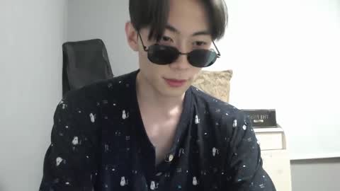 boxman556990 online show from 4, 12, 2024