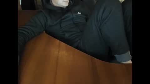 Snapshot of boyapollon chatting on 13, 11, 2025 BoyApollon online show from 13, 11, 2025