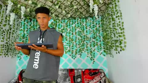 boys4hot_777 online show from 10, 3, 2025