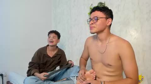 Snapshot of boys_hotparty chatting on 27, 7, 2026 ALEX - TAYLER -MIKE online show from 27, 7, 2026