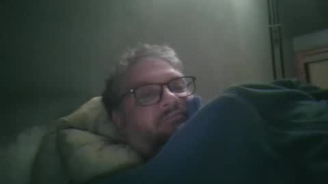 Snapshot of bozo81 chatting on 8, 11, 2025 bozo81 online show from 8, 11, 2025