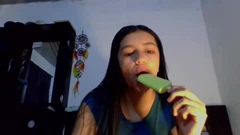 brad_and_emma293215 online show from 25, 2, 2026