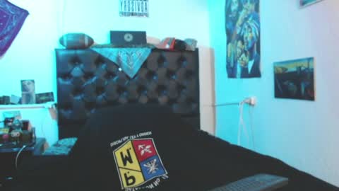 brad hot boy online show from 3, 6, 2026