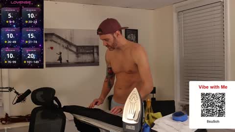 Snapshot of bradbronton chatting on 27, 12, 2024 BradBronton online show from 27, 12, 2024