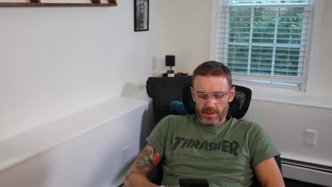 Snapshot of bradbronton chatting on 23, 9, 2025 BradBronton online show from 23, 9, 2025