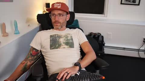 Snapshot of bradbronton chatting on 30, 9, 2025 BradBronton online show from 30, 9, 2025