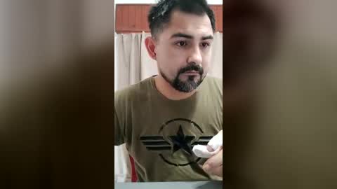bradd_32 online show from 25, 7, 2026