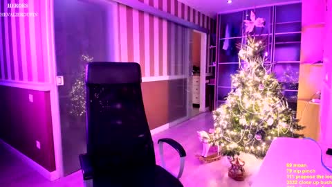 Snapshot of braingirl chatting on 29, 12, 2024 I see you X-twitter its braingirl online show from 29, 12, 2024