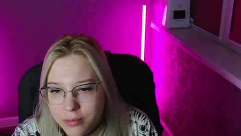 Snapshot of brandy__stars chatting on 22, 12, 2024 Belle online show from 22, 12, 2024