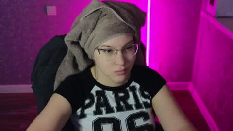 Snapshot of brandy__stars chatting on 3, 2, 2025 Belle online show from 3, 2, 2025