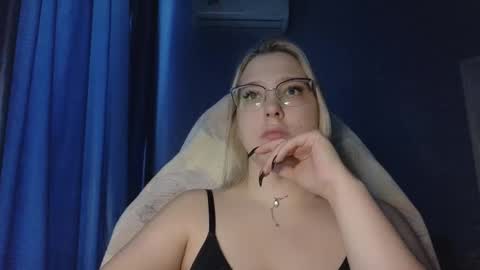 Snapshot of brandy__stars chatting on 14, 11, 2025 Belle online show from 14, 11, 2025