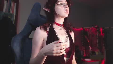 Snapshot of brandy_queen chatting on 11, 12, 2024 Aurorabut ur dad just calls me Rory online show from 11, 12, 2024