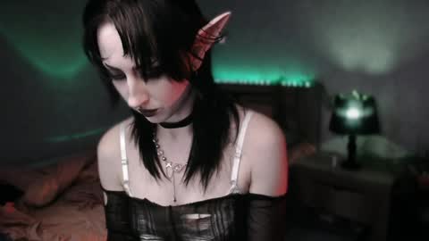 Snapshot of brandy_queen chatting on 2, 3, 2026 Aurorabut ur dad just calls me Rory online show from 2, 3, 2026