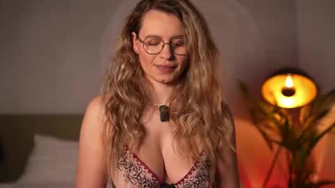 Alex online show from 24, 4, 2026