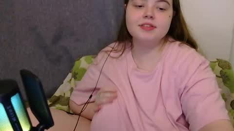 Snapshot of brattyprincess_emma chatting on 8, 11, 2025 Emma online show from 8, 11, 2025