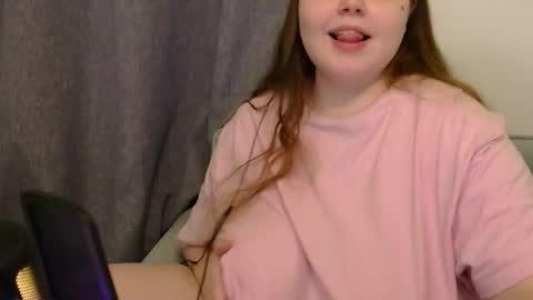 Snapshot of brattyprincess_emma chatting on 22, 11, 2025 Emma online show from 22, 11, 2025