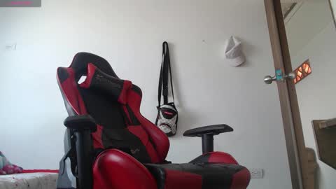 Snapshot of brayan_chevignon chatting on 18, 11, 2025 brayan_chevignon online show from 18, 11, 2025