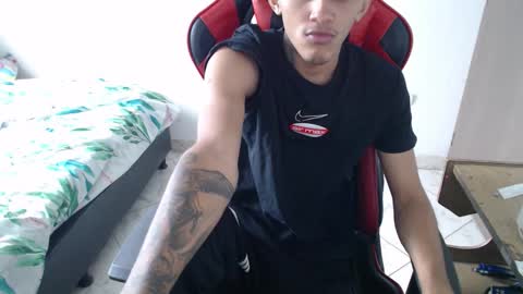 Snapshot of brayan_chevignon chatting on 27, 11, 2025 brayan_chevignon online show from 27, 11, 2025