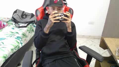 Snapshot of brayan_chevignon chatting on 28, 11, 2025 brayan_chevignon online show from 28, 11, 2025