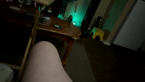 Snapshot of brdmkr chatting on 4, 1, 2025 brdmkr online show from 4, 1, 2025