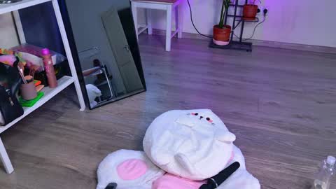 Ashley Dolce and Lou online show from 13, 12, 2025