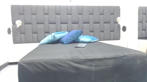 BRENDA VELASQUEZ online show from 30, 1, 2025