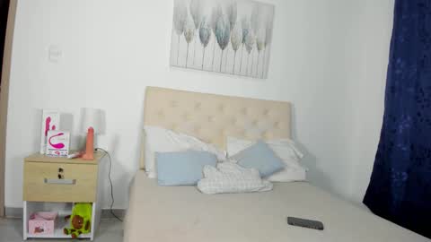 Snapshot of brenda_x_x chatting on 10, 9, 2025 Brenda online show from 10, 9, 2025