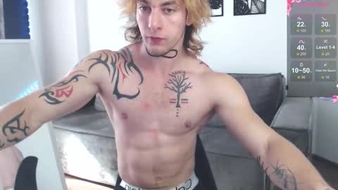 Snapshot of brendan__piks chatting on 17, 10, 2025 brendan__piks online show from 17, 10, 2025