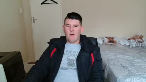 Snapshot of brendansexyboy098754 chatting on 18, 6, 2026 ask me lol online show from 18, 6, 2026
