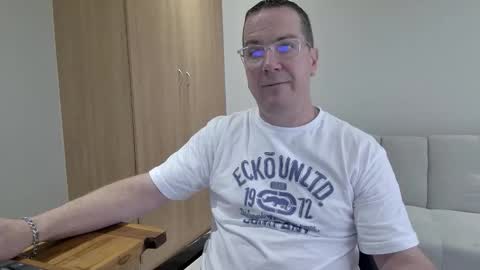 Brett online show from 17, 12, 2025