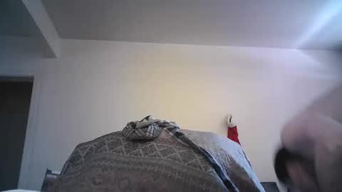 Snapshot of bri20fu chatting on 16, 5, 2026 raining down on me online show from 16, 5, 2026