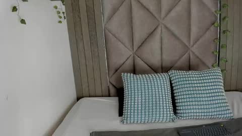 B R I A  online show from 27, 4, 2026