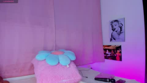 Snapshot of briana11_ chatting on 26, 11, 2025 briana11_ online show from 26, 11, 2025