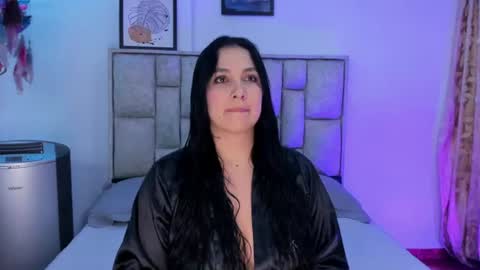     online show from 9, 6, 2026