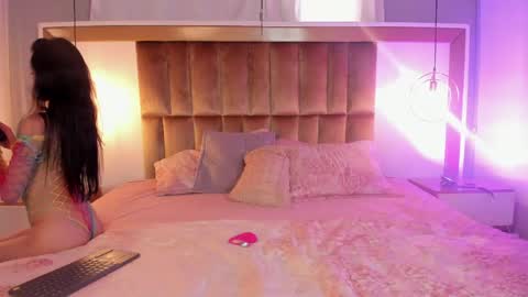  Briana  online show from 24, 4, 2026