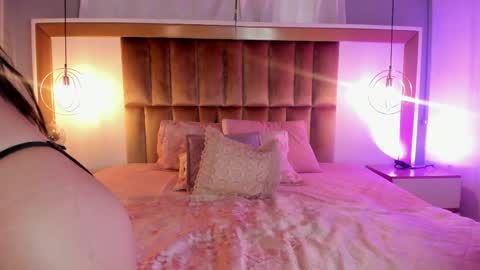  Briana  online show from 27, 4, 2026