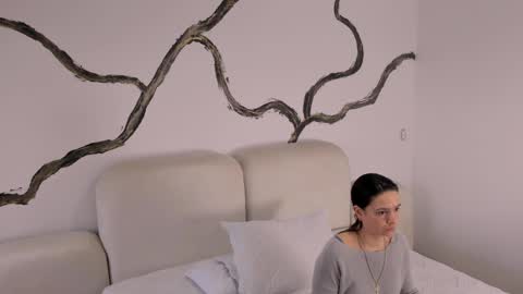    online show from 28, 2, 2025