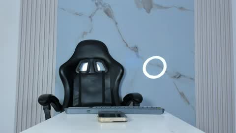    online show from 25, 4, 2026